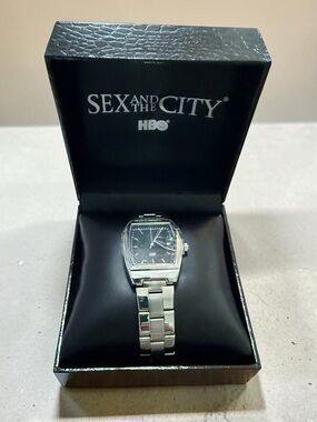 🫶🏻 Sex and the City HBO Promo Silver Men’s Watch